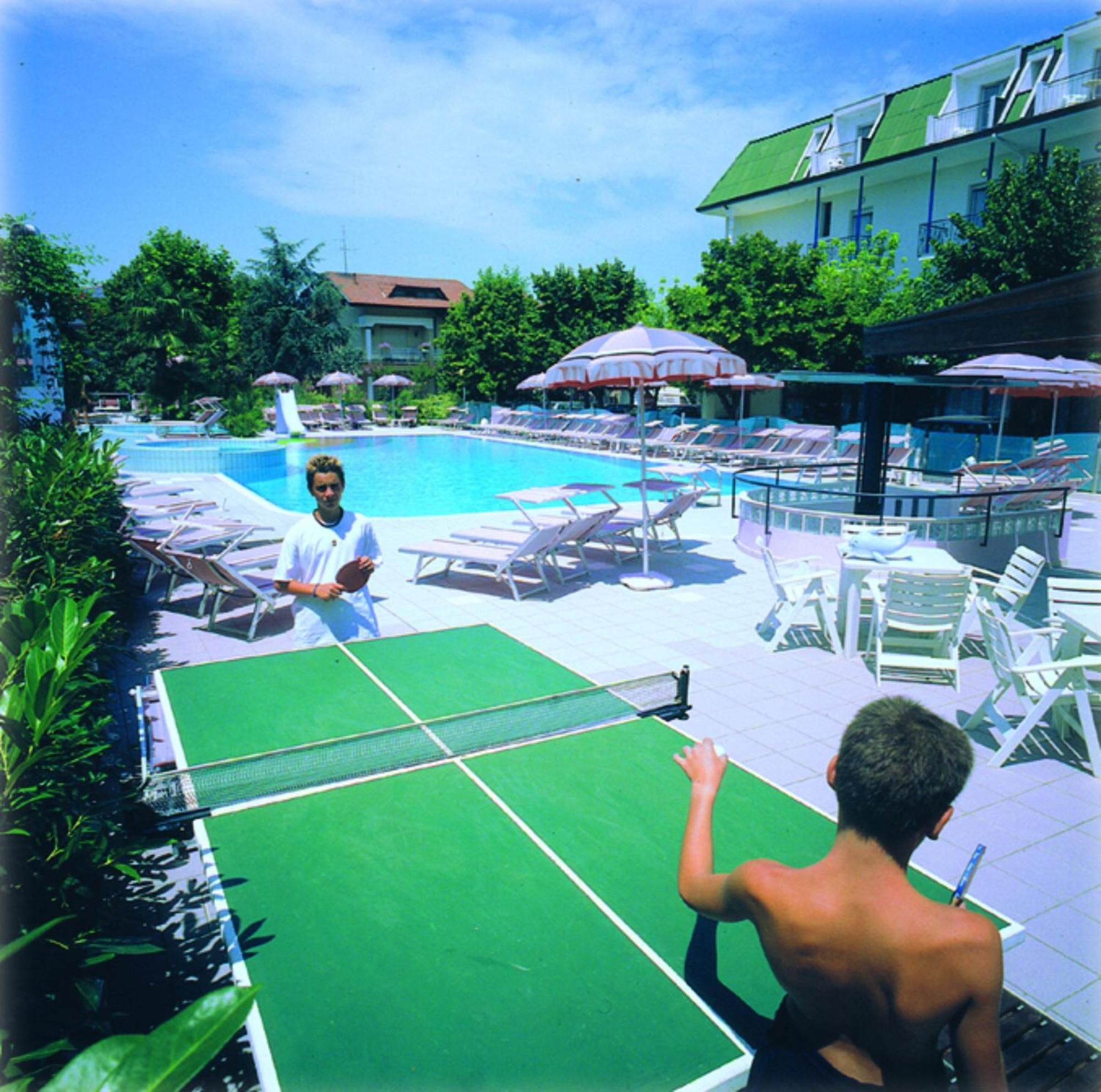 Hotel Paris Resort Bellaria-Igea Marina Buitenkant foto
