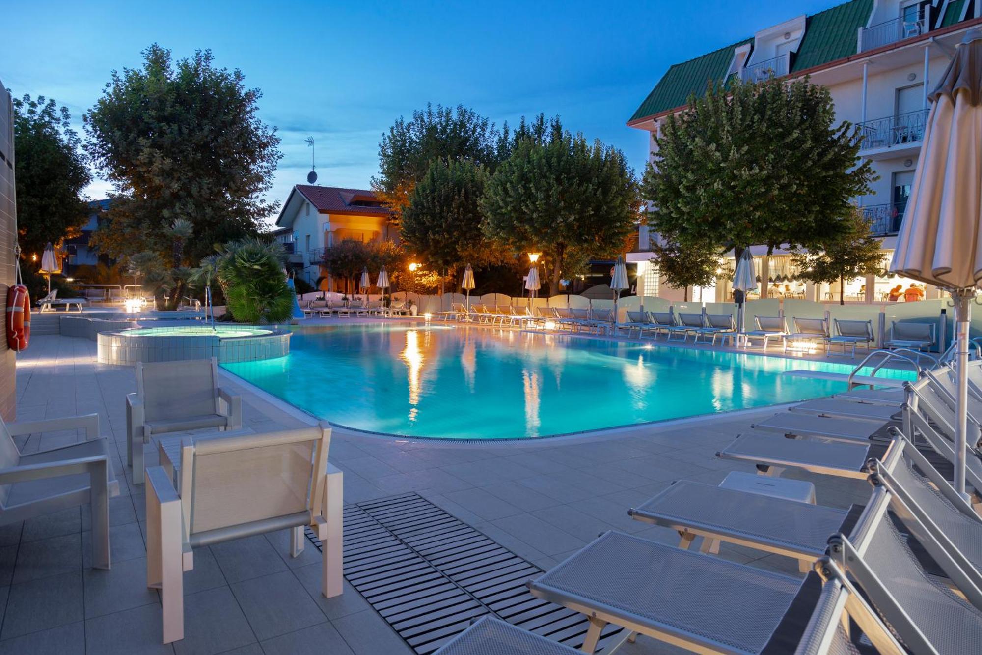 Hotel Paris Resort Bellaria-Igea Marina Buitenkant foto