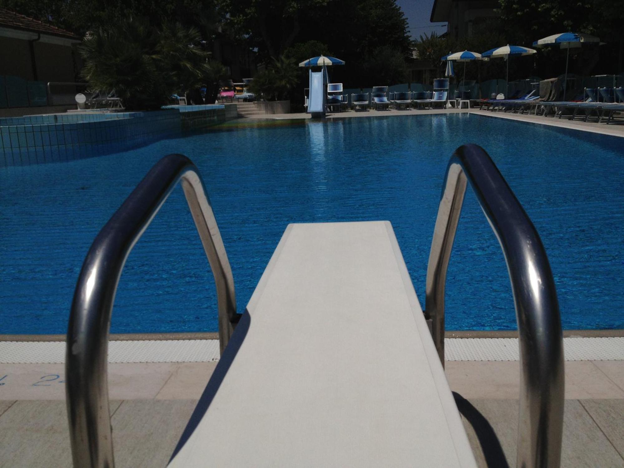 Hotel Paris Resort Bellaria-Igea Marina Buitenkant foto