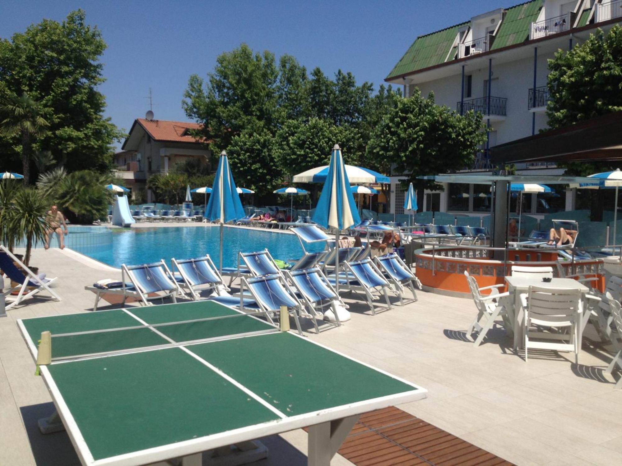 Hotel Paris Resort Bellaria-Igea Marina Buitenkant foto