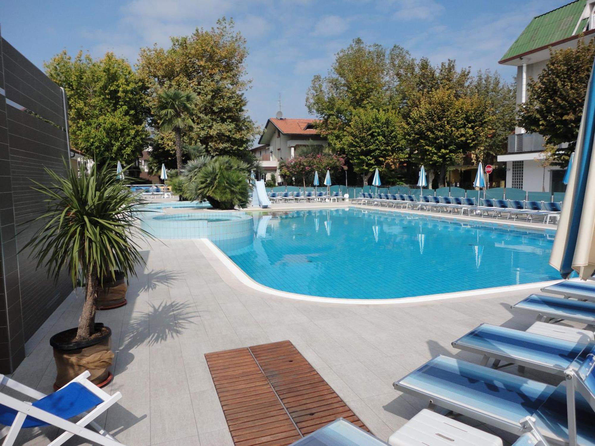 Hotel Paris Resort Bellaria-Igea Marina Buitenkant foto